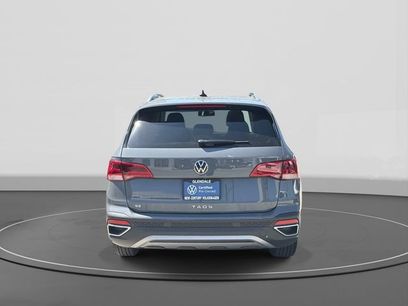 Certified 2022 Volkswagen Taos SE w/ Panoramic Sunroof Package