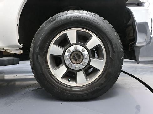 Used 2015 Ford F350 Lariat w/ Camper Package image 16