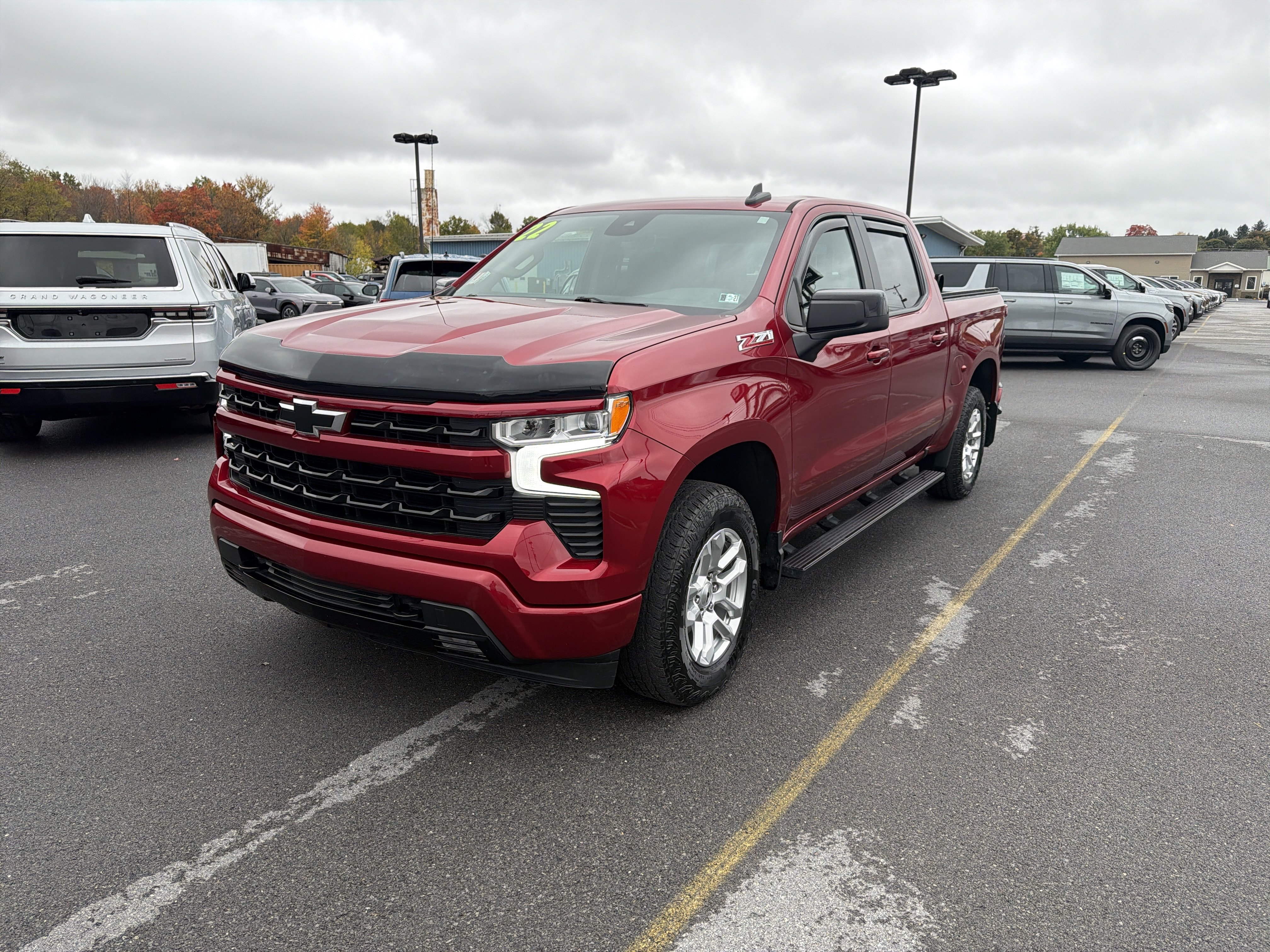 Used 2022 Chevrolet Silverado 1500 RST AWD/4WD image 2