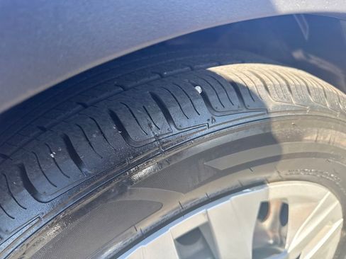 Used 2019 Toyota C-HR LE image 26