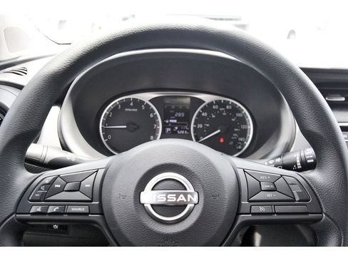 Used 2025 Nissan Kicks Play S FWD image 9