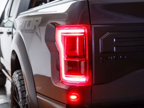 Used 2018 Ford F150 Raptor w/ Equipment Group 802A Luxury image 10
