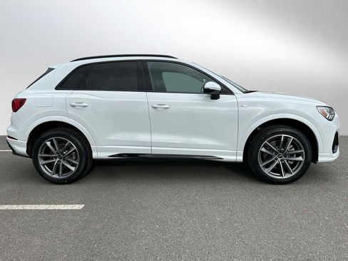 New 2025 Audi Q3 2.0T Premium image 2