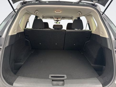 Used 2023 Nissan Rogue SV AWD/4WD image 18