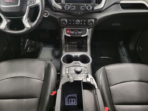 Used 2022 GMC Terrain SLT w/ Infotainment Package II image 17