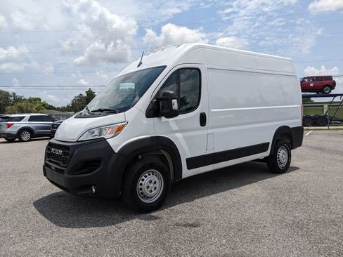 Used 2024 RAM ProMaster 2500 w/ Convenience Group FWD image 8