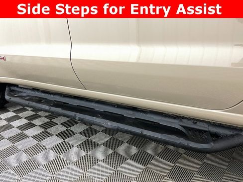 Certified 2022 GMC Sierra 1500 AT4 w/ AT4 Premium Package image 15