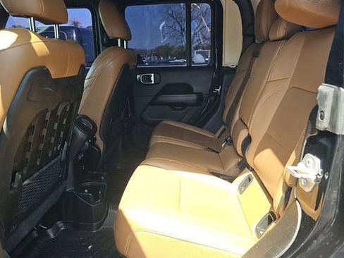 Used 2022 Jeep Gladiator Rubicon w/ Trailer Tow Package image 9