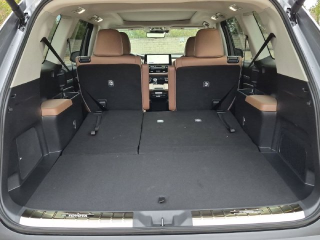 Certified 2026 Toyota Grand Highlander AWD image 30