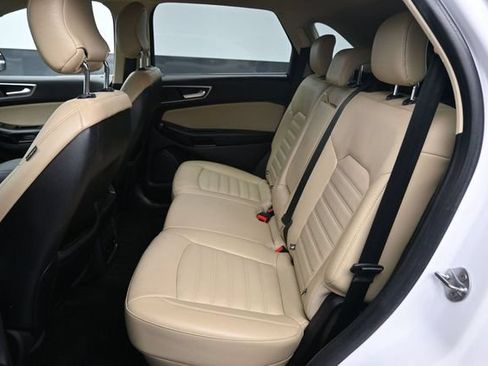 Used 2018 Ford Edge SEL w/ Equipment Group 201A FWD image 11