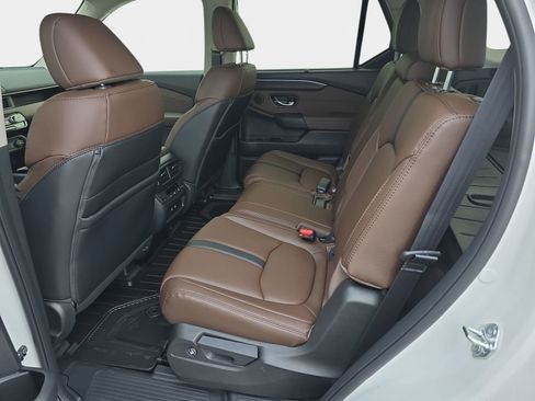 New 2026 Honda Pilot Touring image 15
