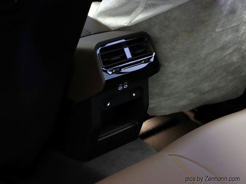 Used 2026 BMW 530i xDrive w/ Premium Package image 14