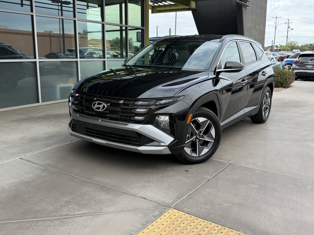 Used 2025 Hyundai Tucson SEL FWD image 2