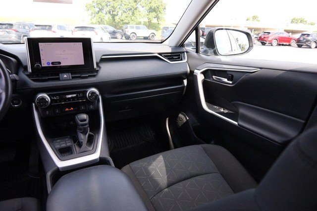 Used 2025 Toyota RAV4 XLE w/ Weather Package AWD/4WD image 24