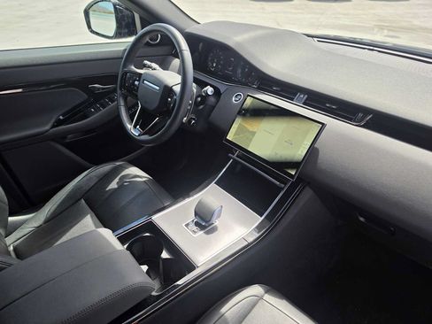 Used 2024 Land Rover Range Rover Evoque Dynamic SE AWD/4WD image 11