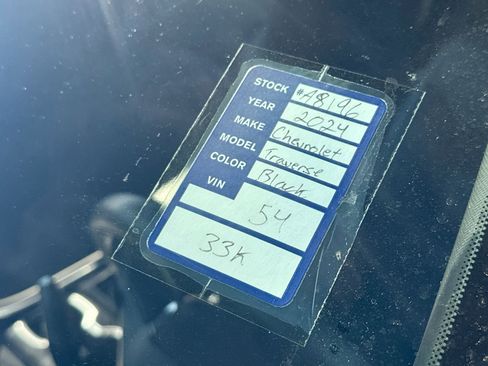 Used 2024 Chevrolet Traverse LT image 27