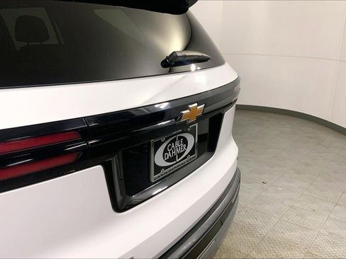 Used 2024 Chevrolet Traverse LT AWD/4WD image 29