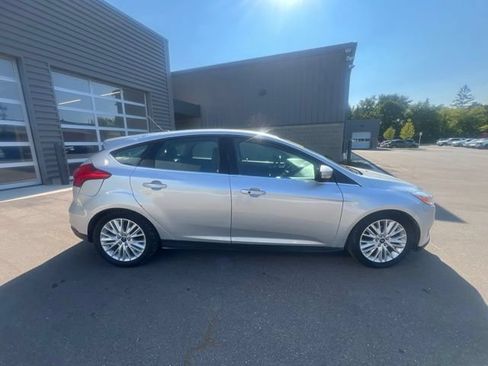 Used 2018 Ford Focus Titanium FWD image 4