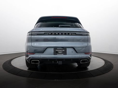 Certified 2026 Porsche Cayenne AWD/4WD image 6