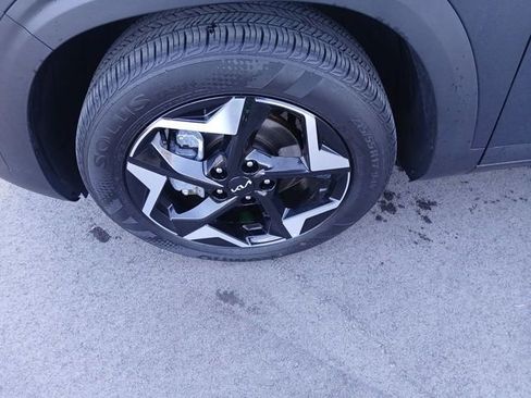 Certified 2025 Kia Seltos S image 10