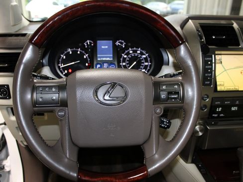 Used 2011 Lexus GX 460 w/ Comfort Plus Pkg AWD/4WD image 11