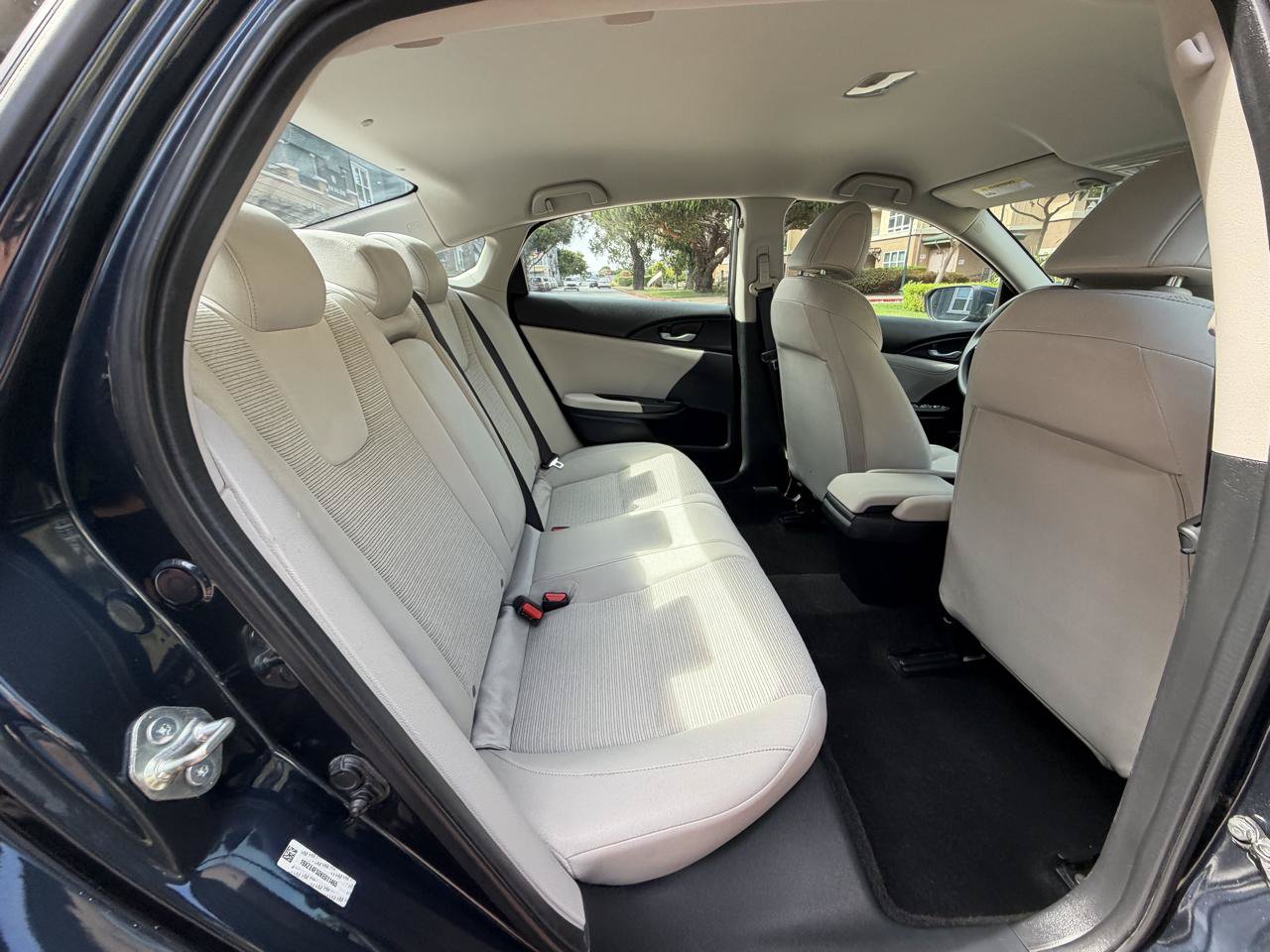 Used 2019 Honda Insight EX image 40