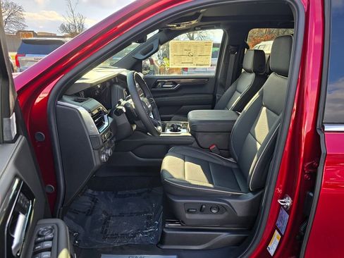 New 2026 GMC Yukon XL Elevation w/ Elevation Premium Package image 15