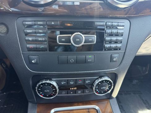 Used 2013 Mercedes-Benz GLK 350 4MATIC image 26