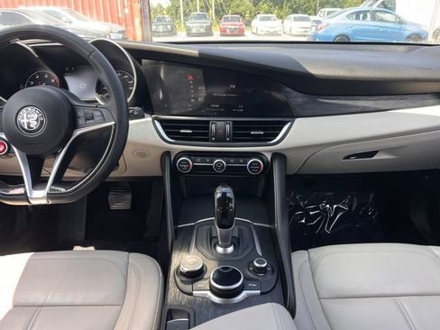Used 2019 Alfa Romeo Giulia RWD image 14