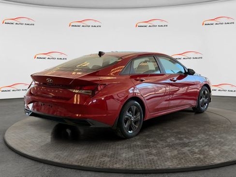 Used 2022 Hyundai Elantra SEL FWD image 7