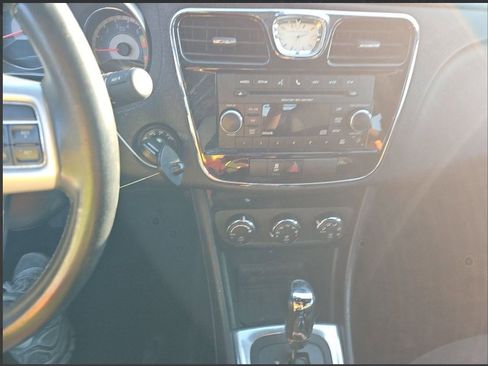 Used 2013 Chrysler 200 Touring image 15