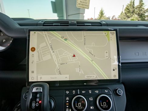New 2026 Land Rover Defender 110 X-Dynamic SE AWD/4WD image 11