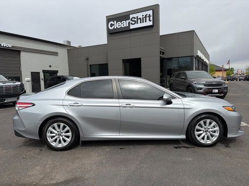 Used 2019 Toyota Camry LE image 8