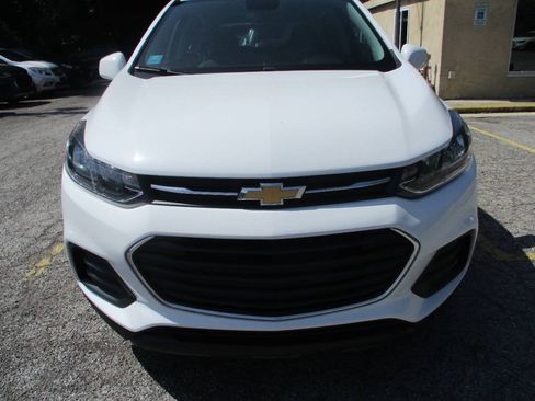 Used 2020 Chevrolet Trax LS AWD/4WD image 22