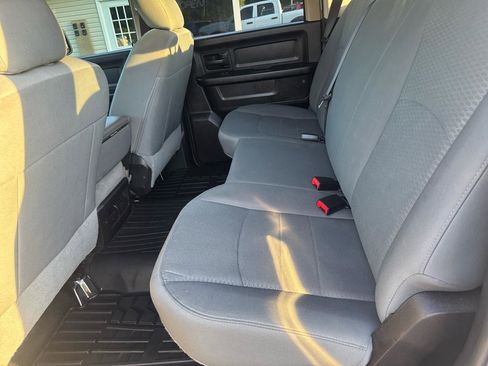 Used 2015 RAM 1500 Express AWD/4WD image 12