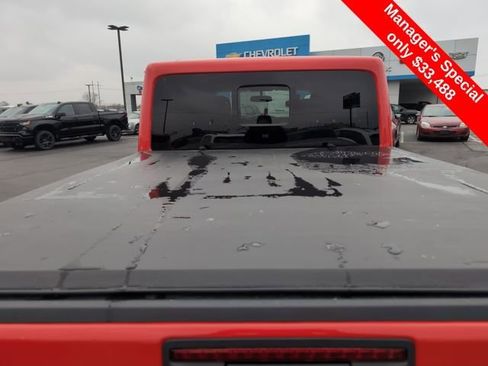 Used 2024 Jeep Gladiator Sport image 10