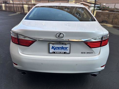 Used 2015 Lexus ES 350 w/ Luxury Package FWD image 4