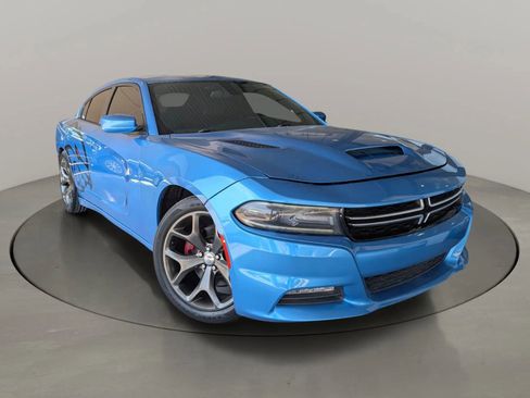 Used 2015 Dodge Charger R/T w/ Plus Group RWD image 7