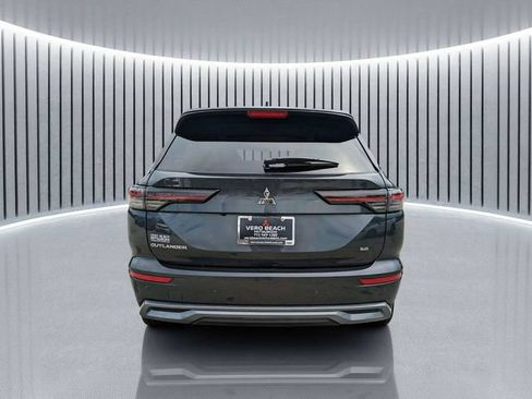 New 2026 Mitsubishi Outlander SE FWD image 5