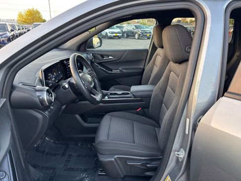 Used 2025 Chevrolet Equinox LT FWD image 27