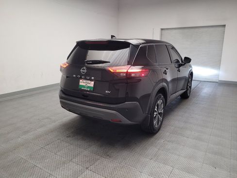 Used 2023 Nissan Rogue SV FWD image 9
