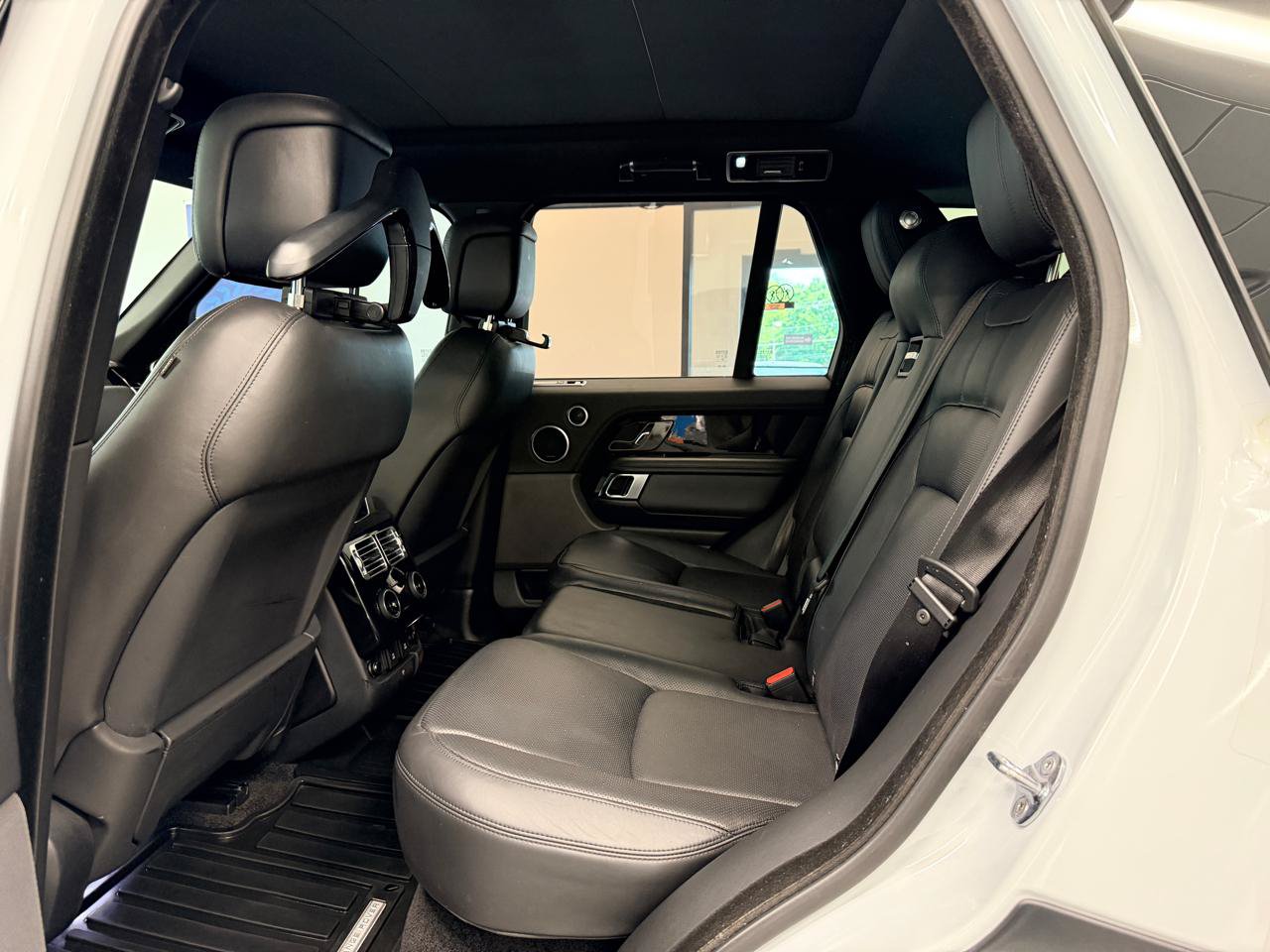 Used 2019 Land Rover Range Rover HSE AWD/4WD image 22