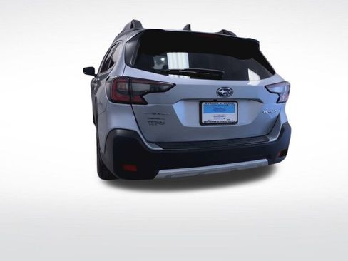 Used 2023 Subaru Outback Limited image 7