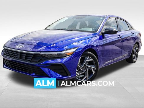 Used 2025 Hyundai Elantra Sport image 1