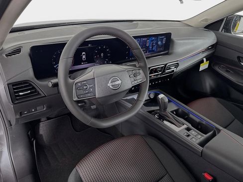 New 2026 Nissan Sentra SR FWD image 9