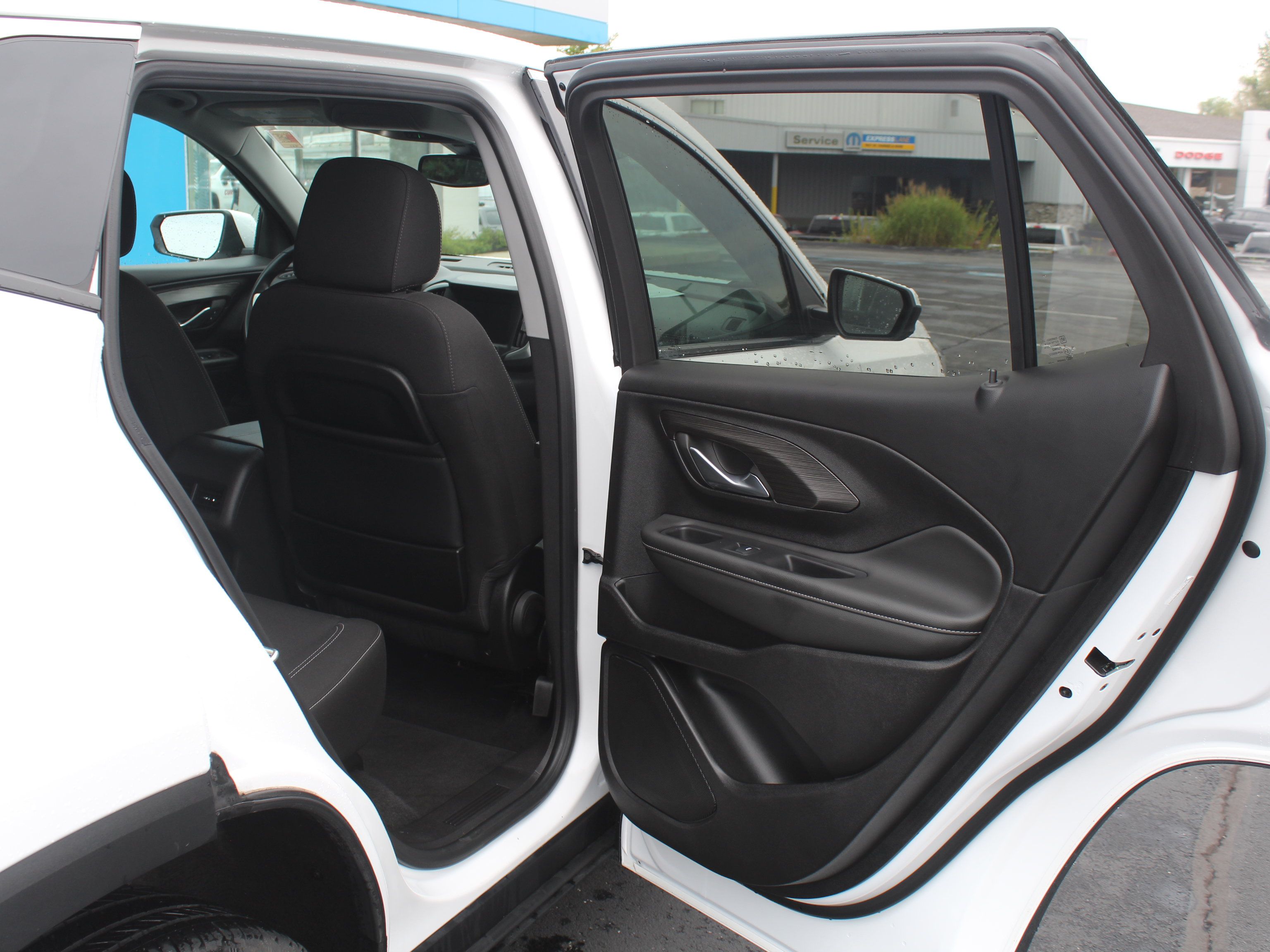 Used 2024 GMC Terrain SLE AWD/4WD image 24