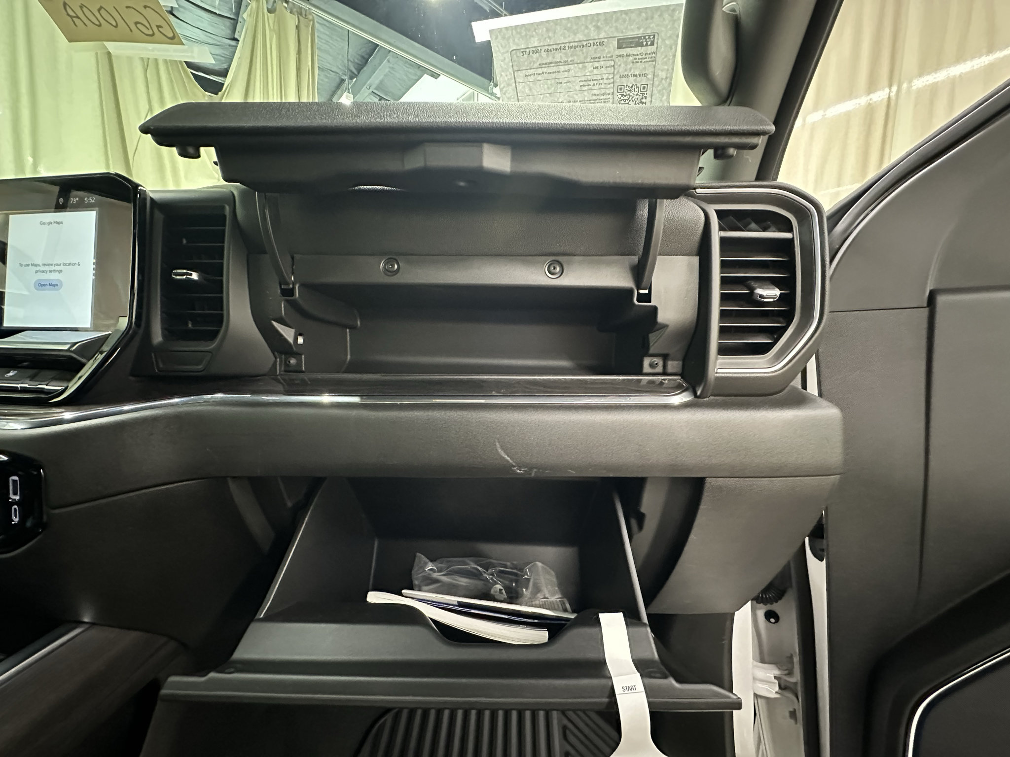 Used 2024 Chevrolet Silverado 1500 LTZ AWD/4WD image 16