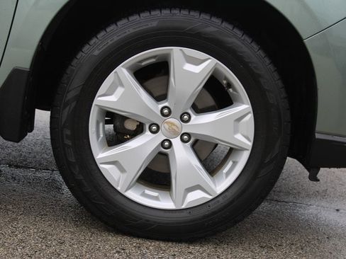 Used 2016 Subaru Forester 2.5i Premium w/ Popular Package #1 AWD/4WD image 29