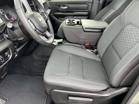 New 2026 RAM 1500 Express AWD/4WD image 23