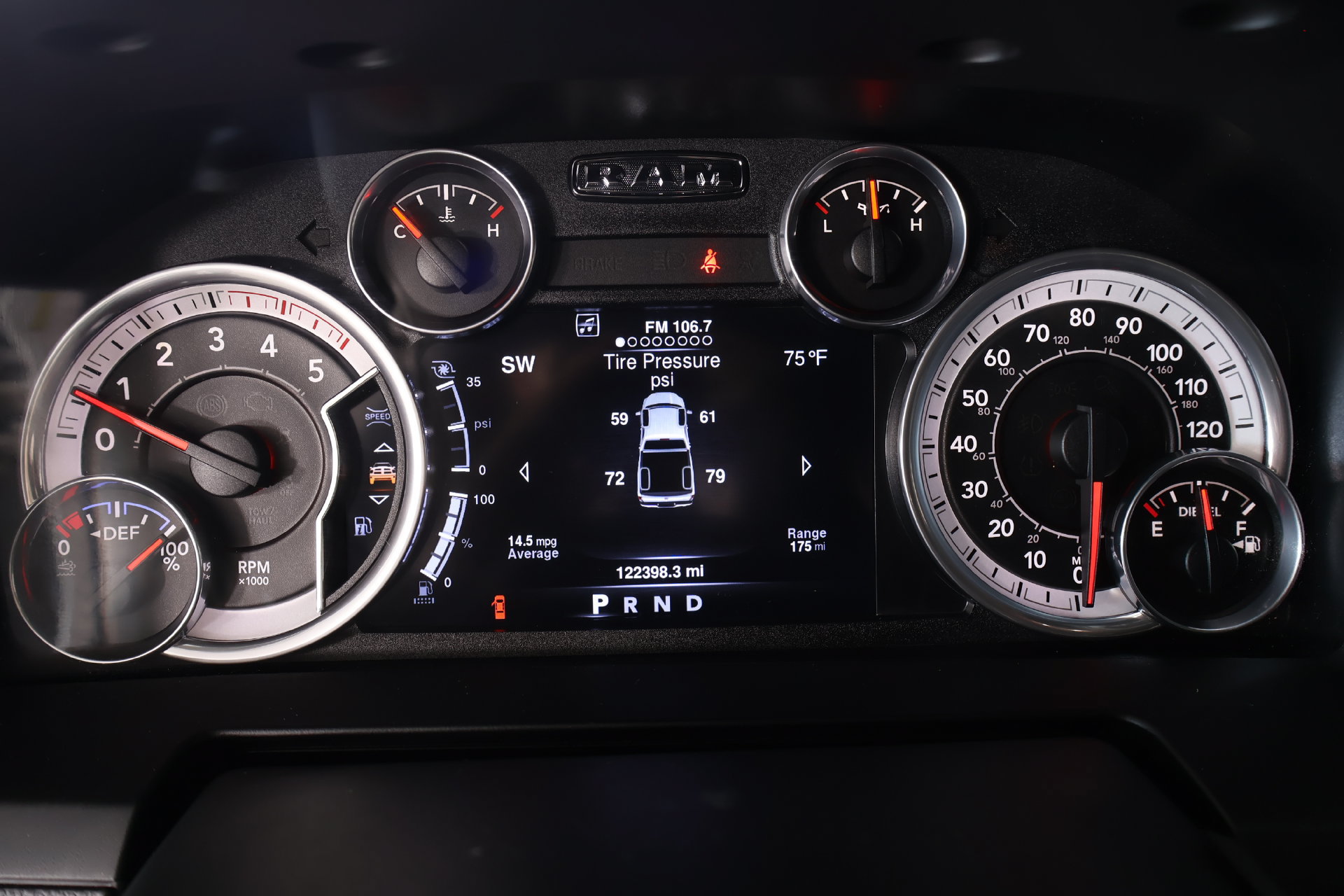 Used 2016 RAM 2500 Laramie w/ Sport Appearance Group AWD/4WD image 4